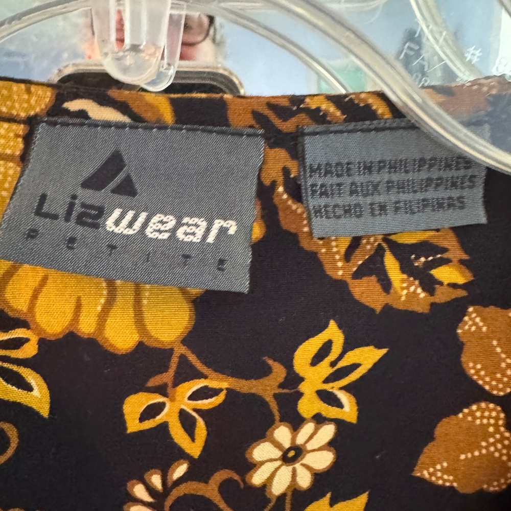 Liz Claiborne Floral Black and Gold Women's Vest 10 Petite - Picture 6 of 9